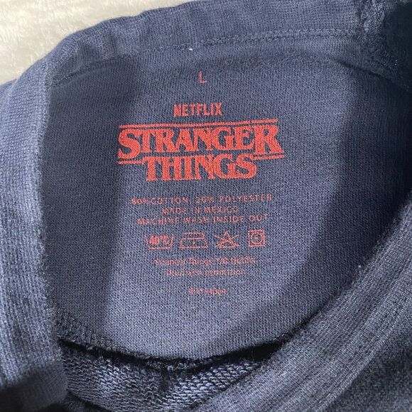 Stranger Things Official Netflix Long Sleeve Pullover Sweater Shirt Unisex Large - Picture 3 of 6